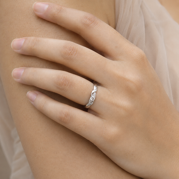 Twisted Radiance Solitaire Ring