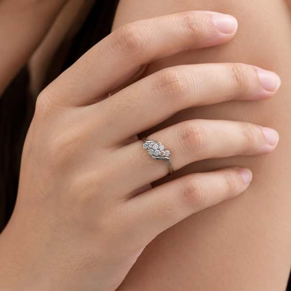 Cluster Leaf CZ Ring