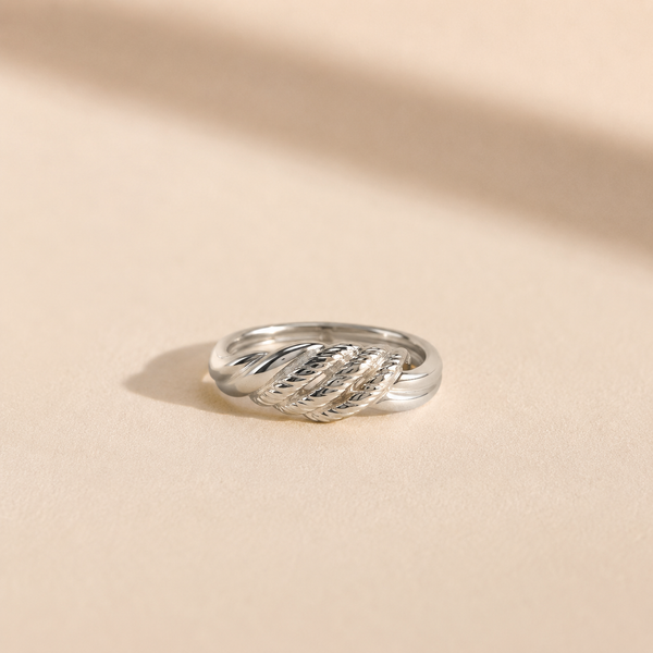 Twisted Rope Crossover Ring