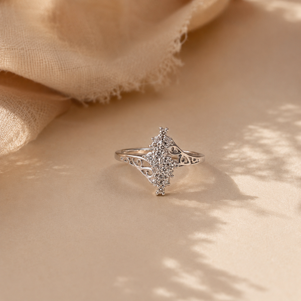 Vintage Filigree Diamond-Shaped Ring