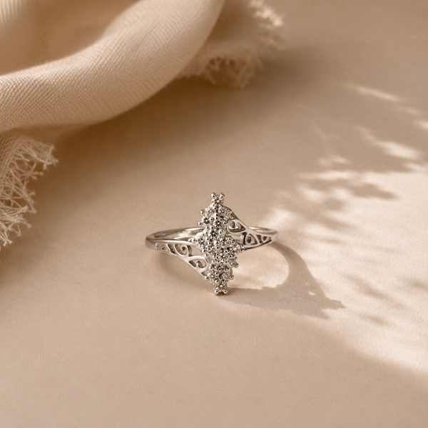 Vintage Filigree Diamond-Shaped Ring