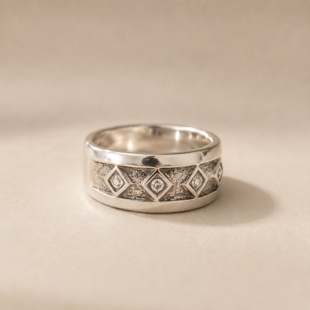 Geometric CZ Statement Band Ring
