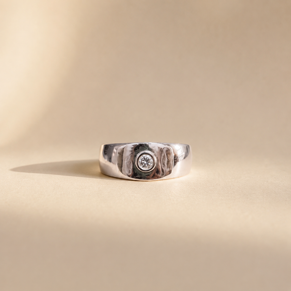 Luna Signet Ring