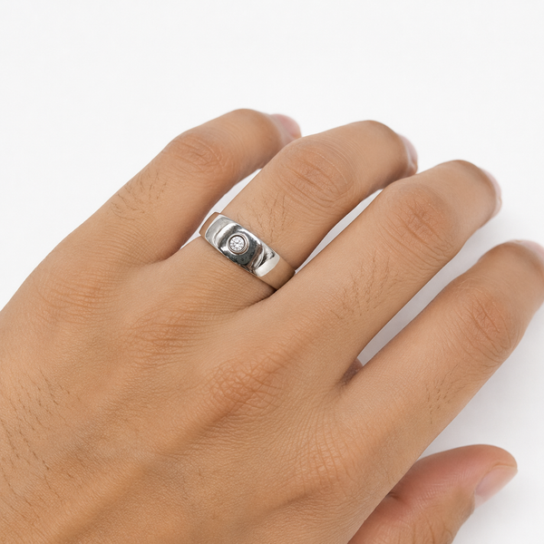 Luna Signet Ring