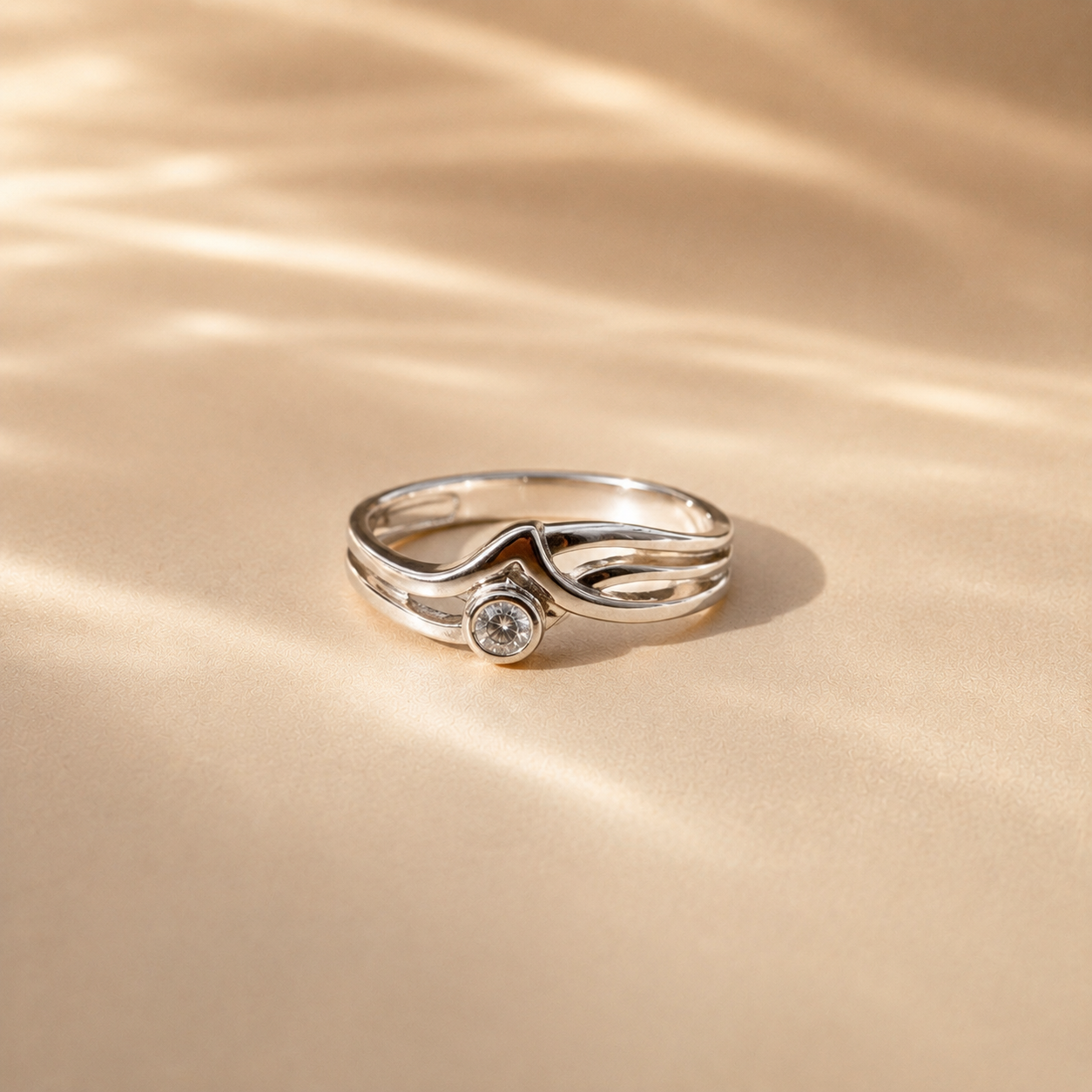 Minimal Bezel Solitaire Wave Ring