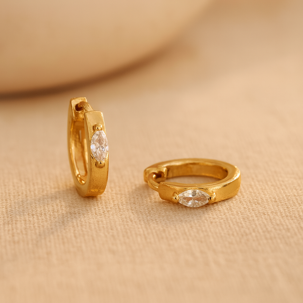 Marquise Prong Mini Huggie