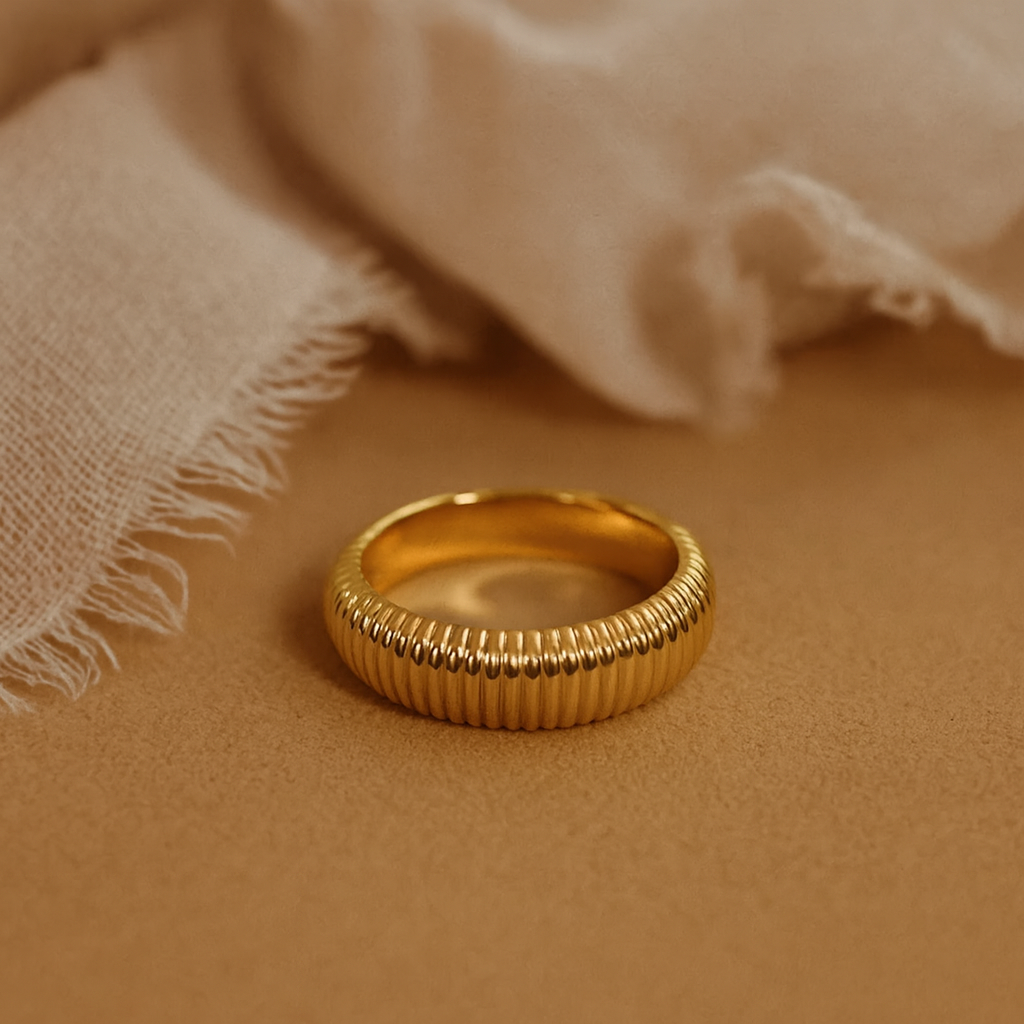 Line Mounded Ring