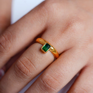 Edge Elegance Ring