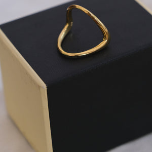 V Shaped Ring