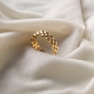 Flat Belt Ring