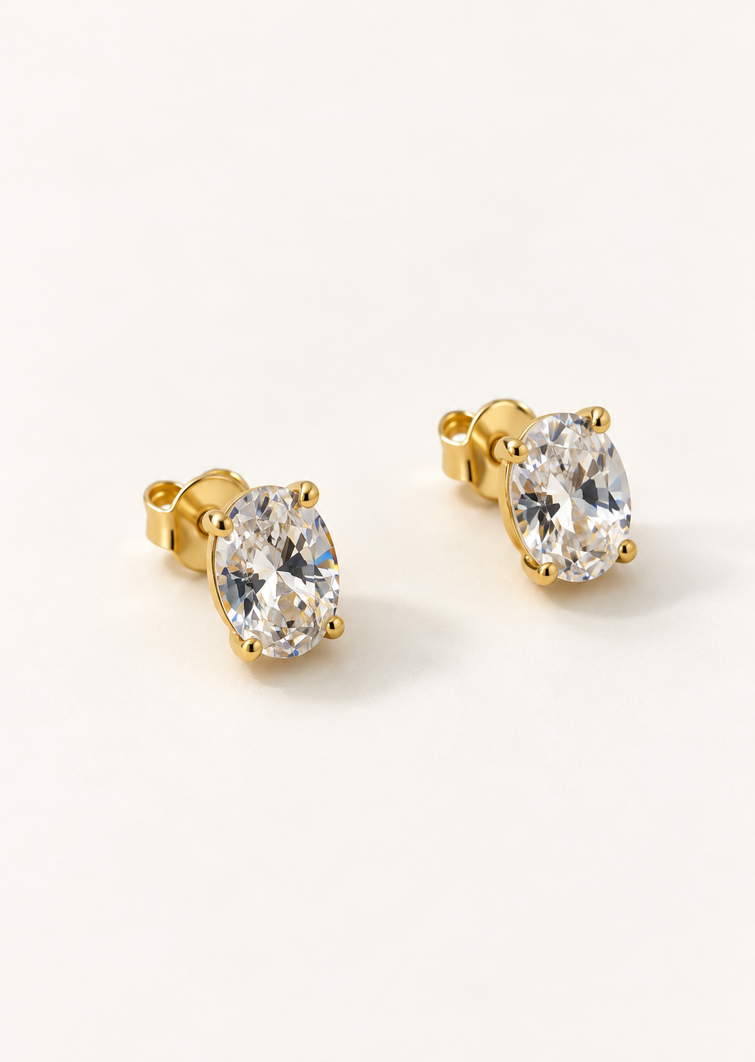 Oval Solitaire Stud