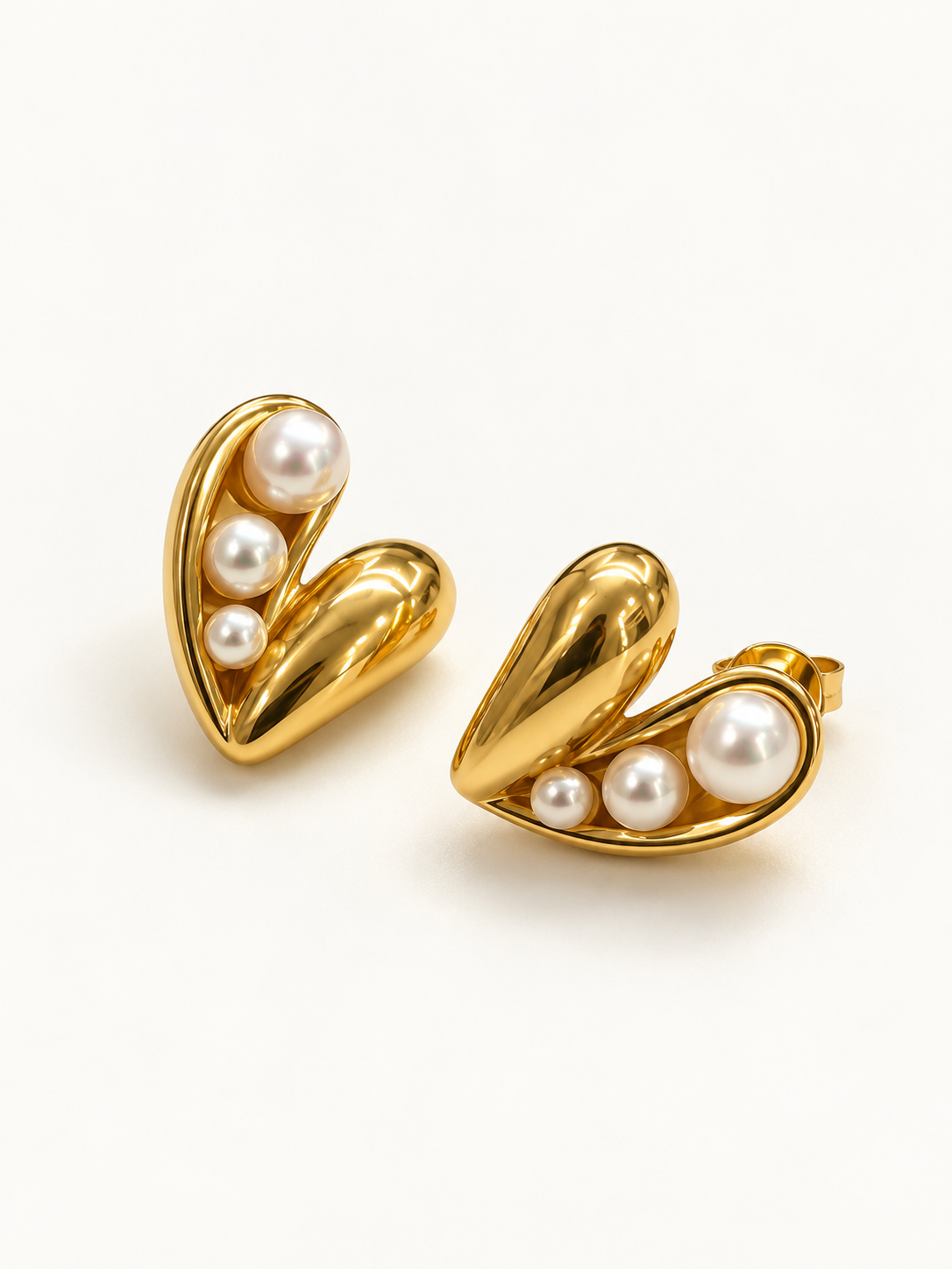 Pearl Heart Earring