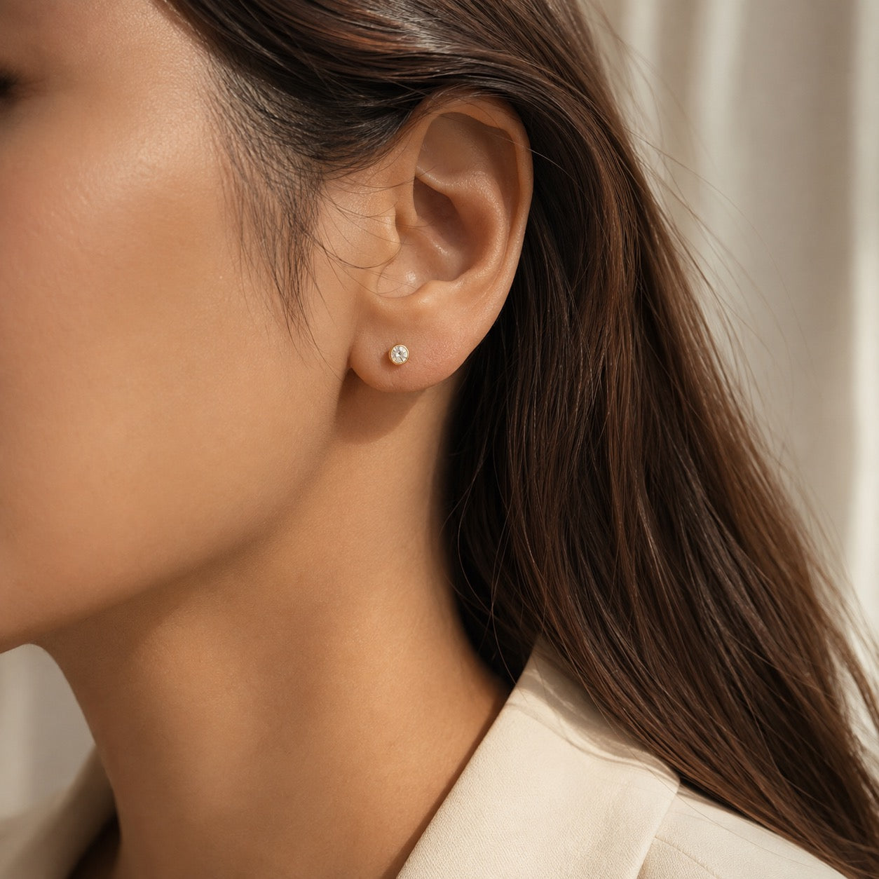 Round Diamond Studs