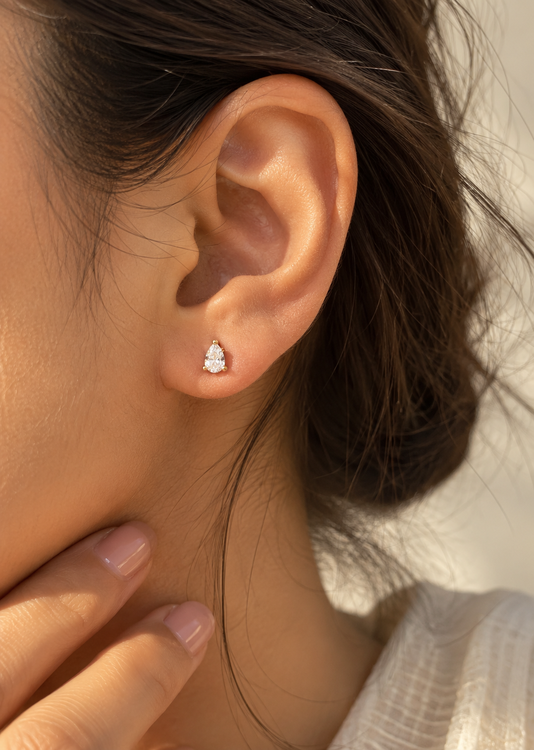 Pear Prong Flat Back Stud