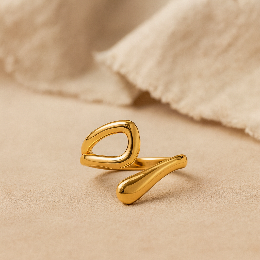 Clutch Ring-Rings-Anushka Jain Jewellery