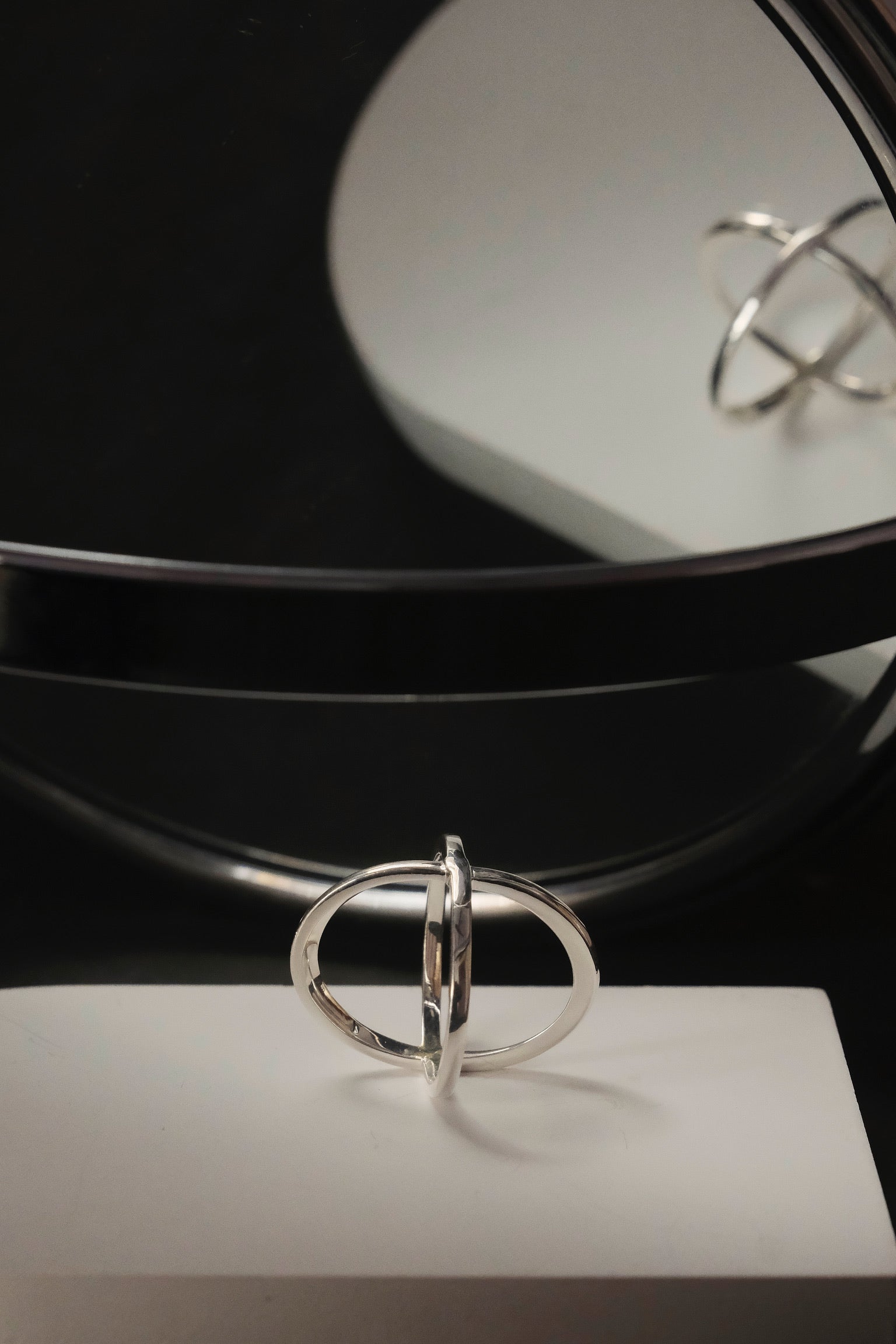 Criss Cross Ring-Rings-Anushka Jain Jewellery