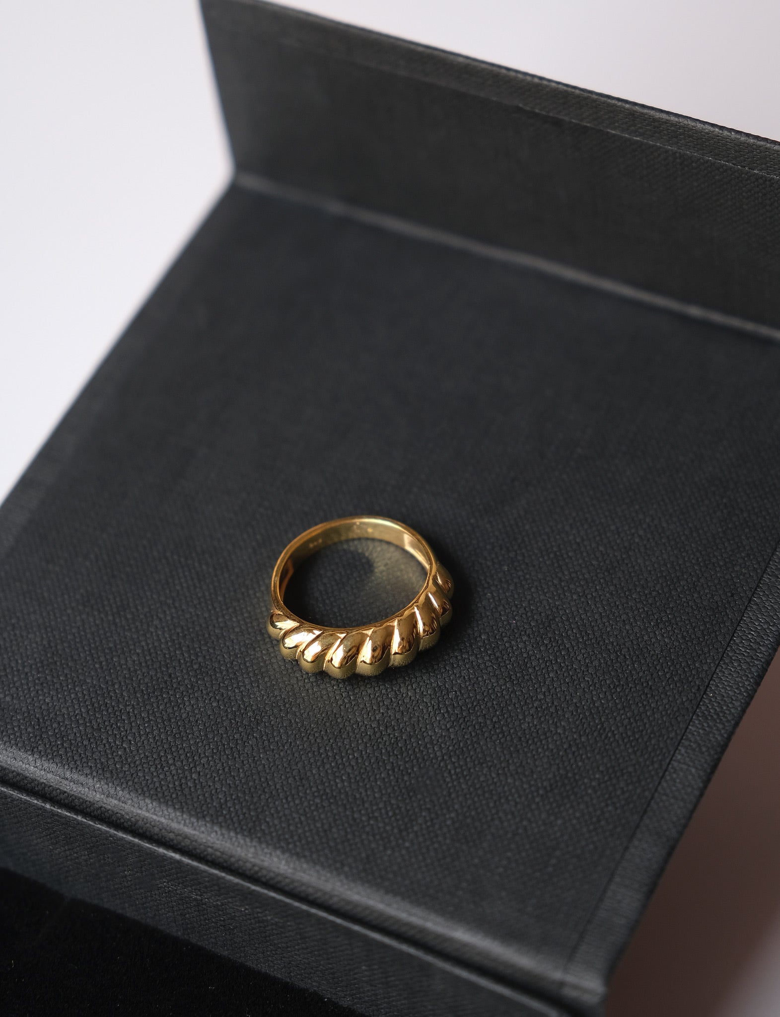 Curved Mound Ring-Rings-Anushka Jain Jewellery