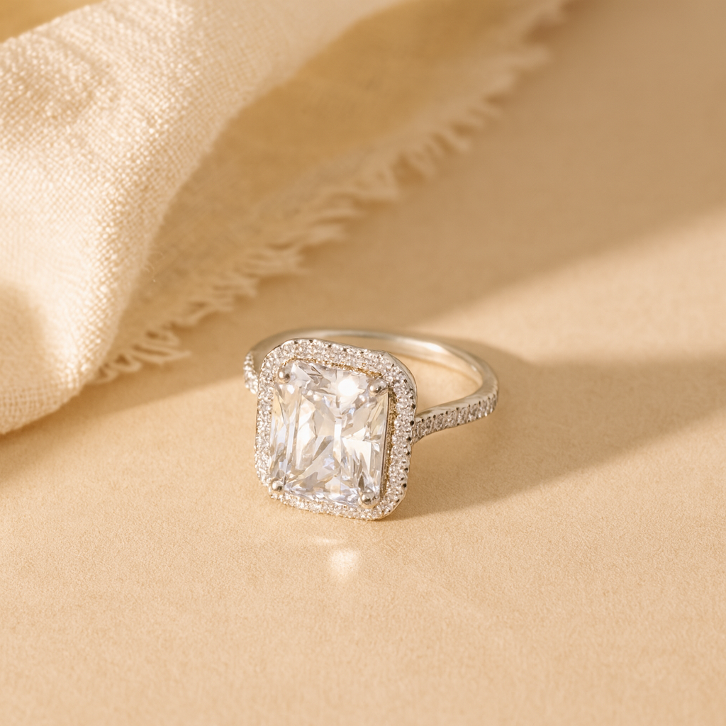 Diamond Solitare Ring-Rings-Anushka Jain Jewellery