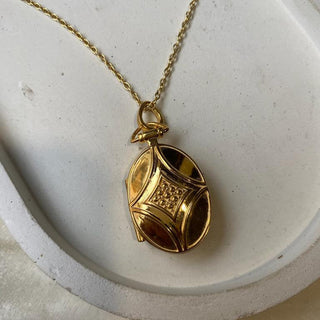 Vintage Oval Locket Necklace