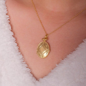 Vintage Oval Locket Necklace