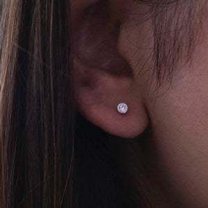 Round Diamond Studs