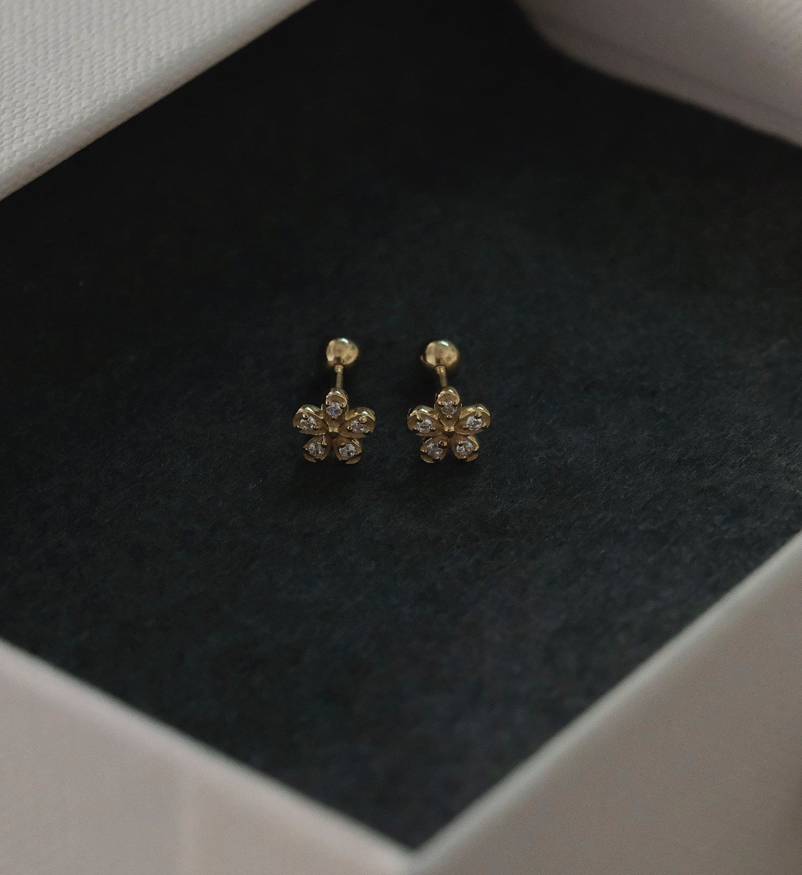 Flower Studs-Studs-Anushka Jain Jewellery