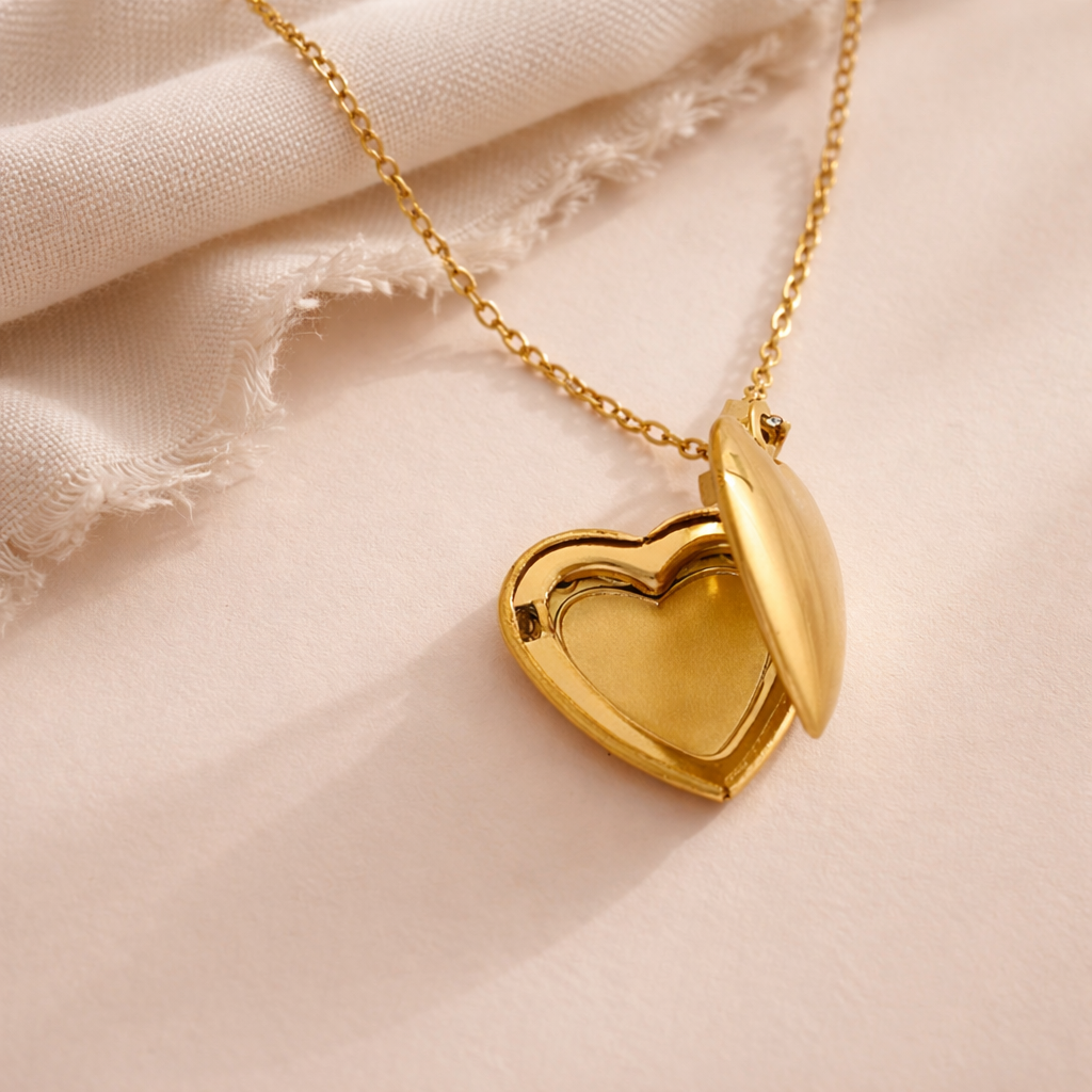 Heart Photo Locket-Anushka Jain Jewellery