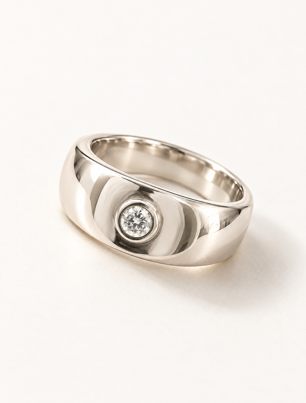 Luna Signet Ring