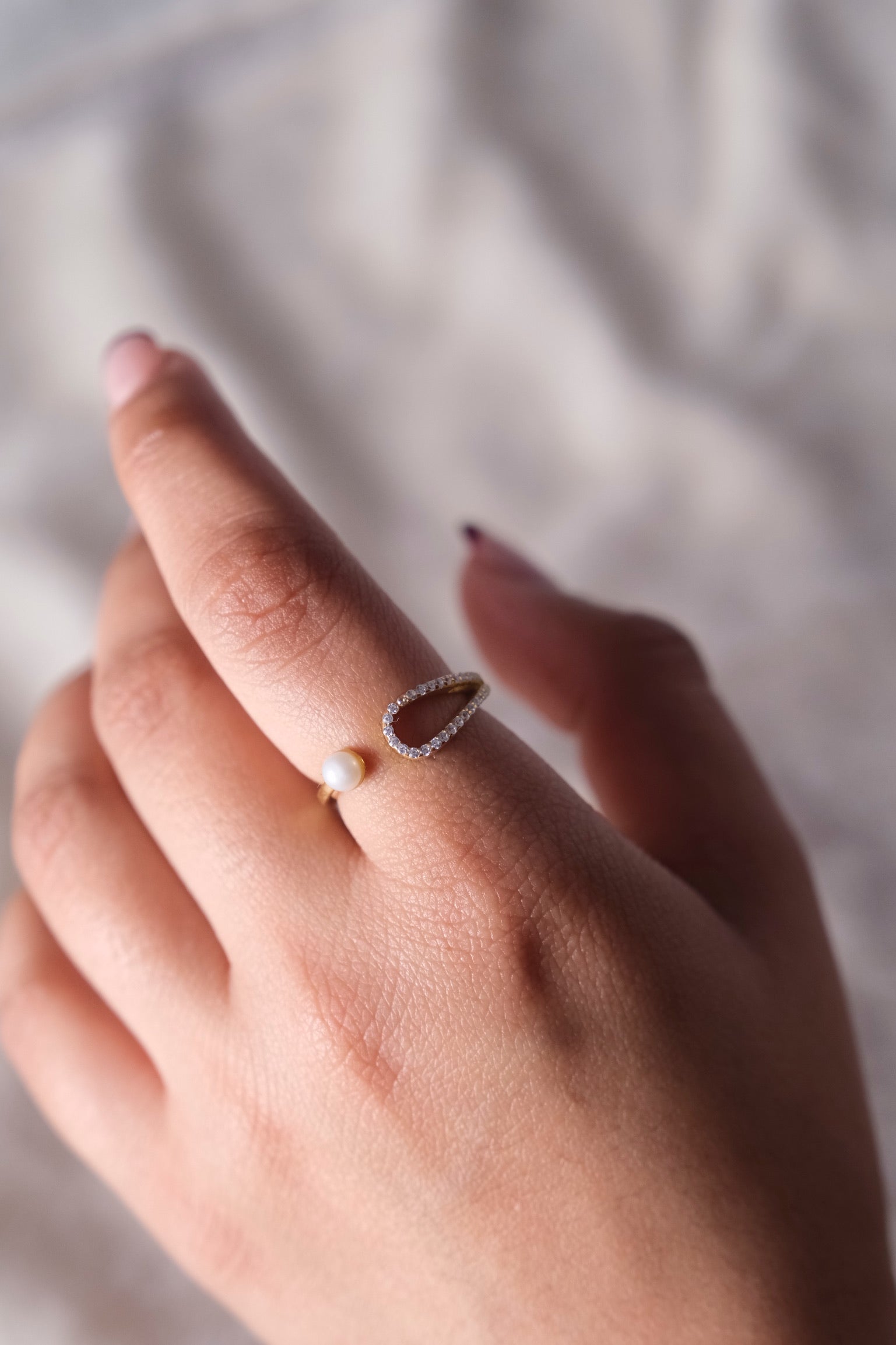 Pearl Clutch Ring-Rings-Anushka Jain Jewellery