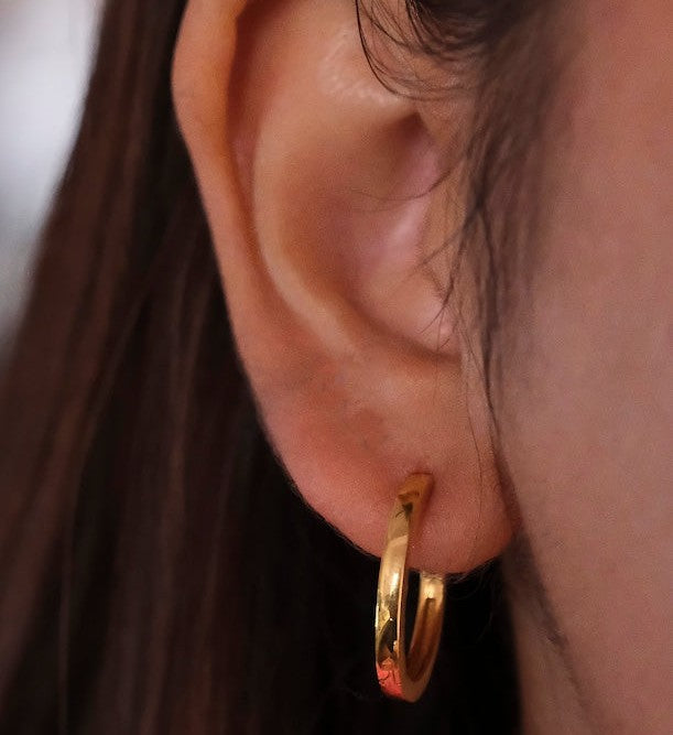 Plain Hoops-Huggie-Anushka Jain Jewellery