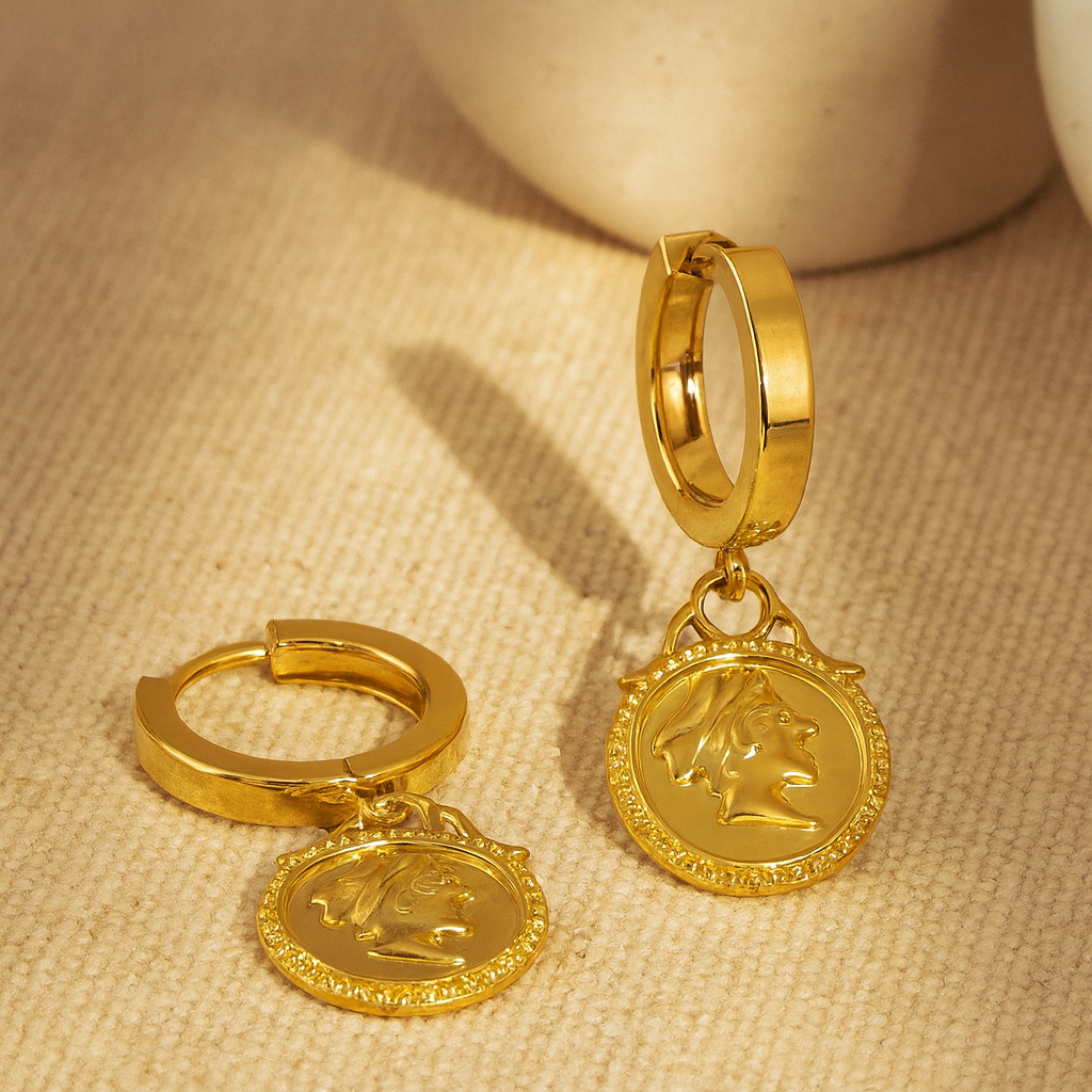 Queen Huggies-Huggie-Anushka Jain Jewellery
