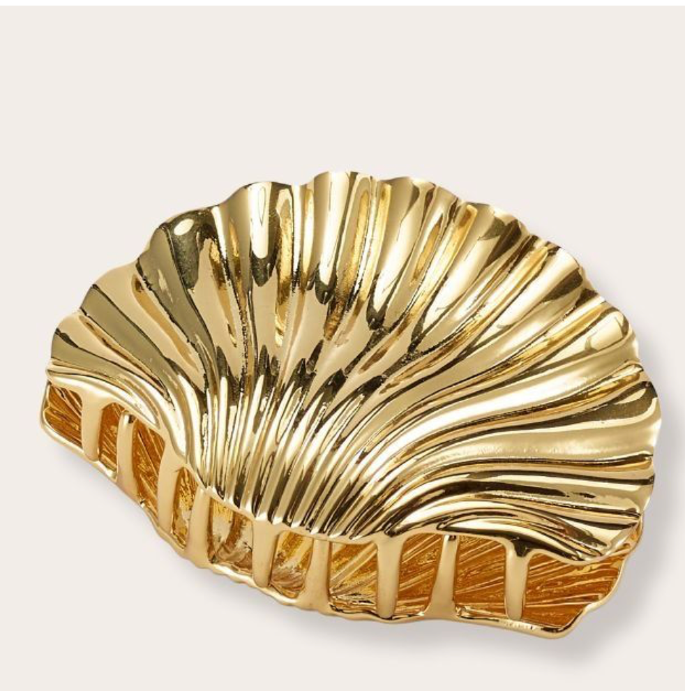 Shell Hair Clutch-Anushka Jain Jewellery