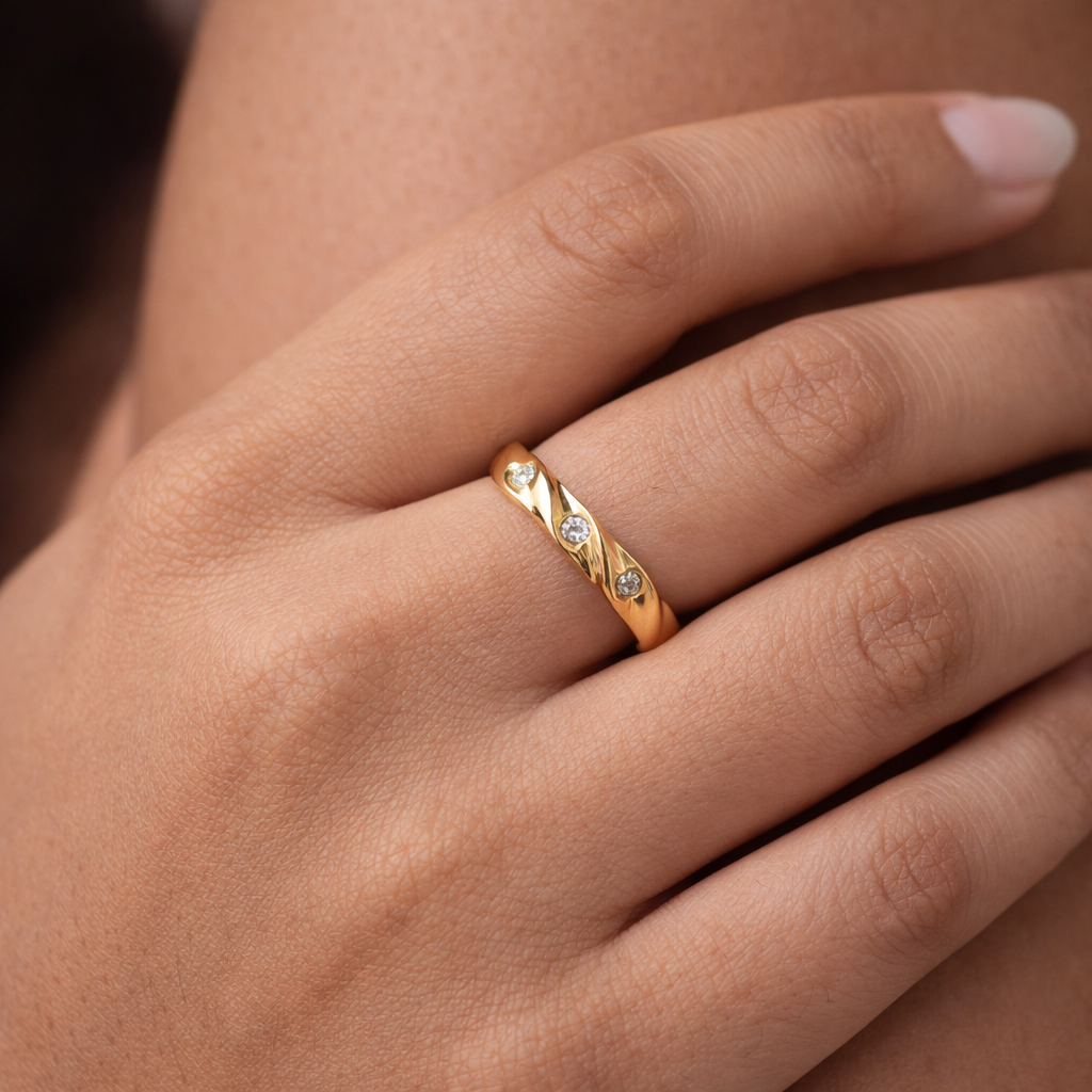 Swirl Diamond Ring-Anushka Jain Jewellery