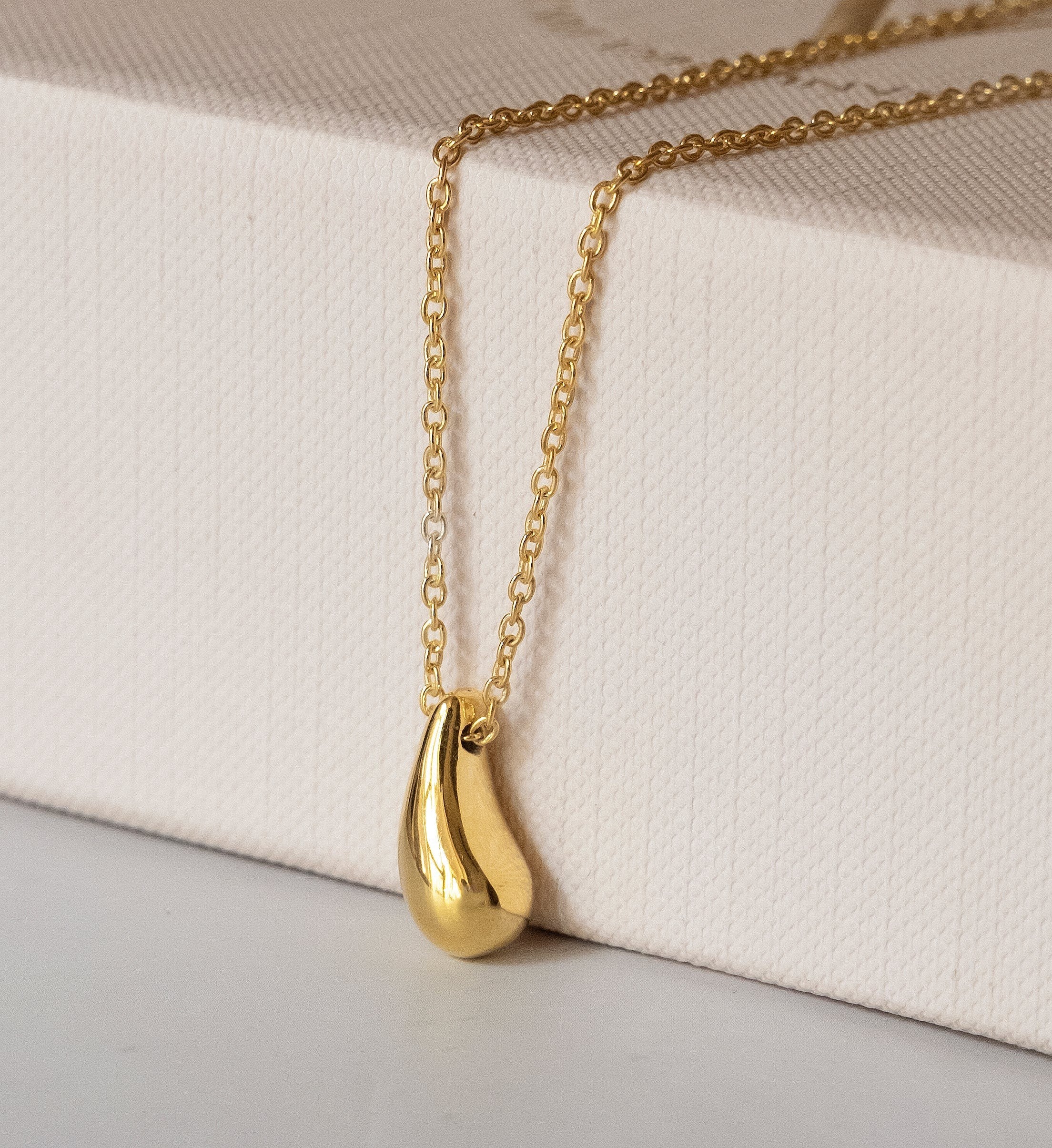 Tear Drop Necklace-Pendants-Anushka Jain Jewellery