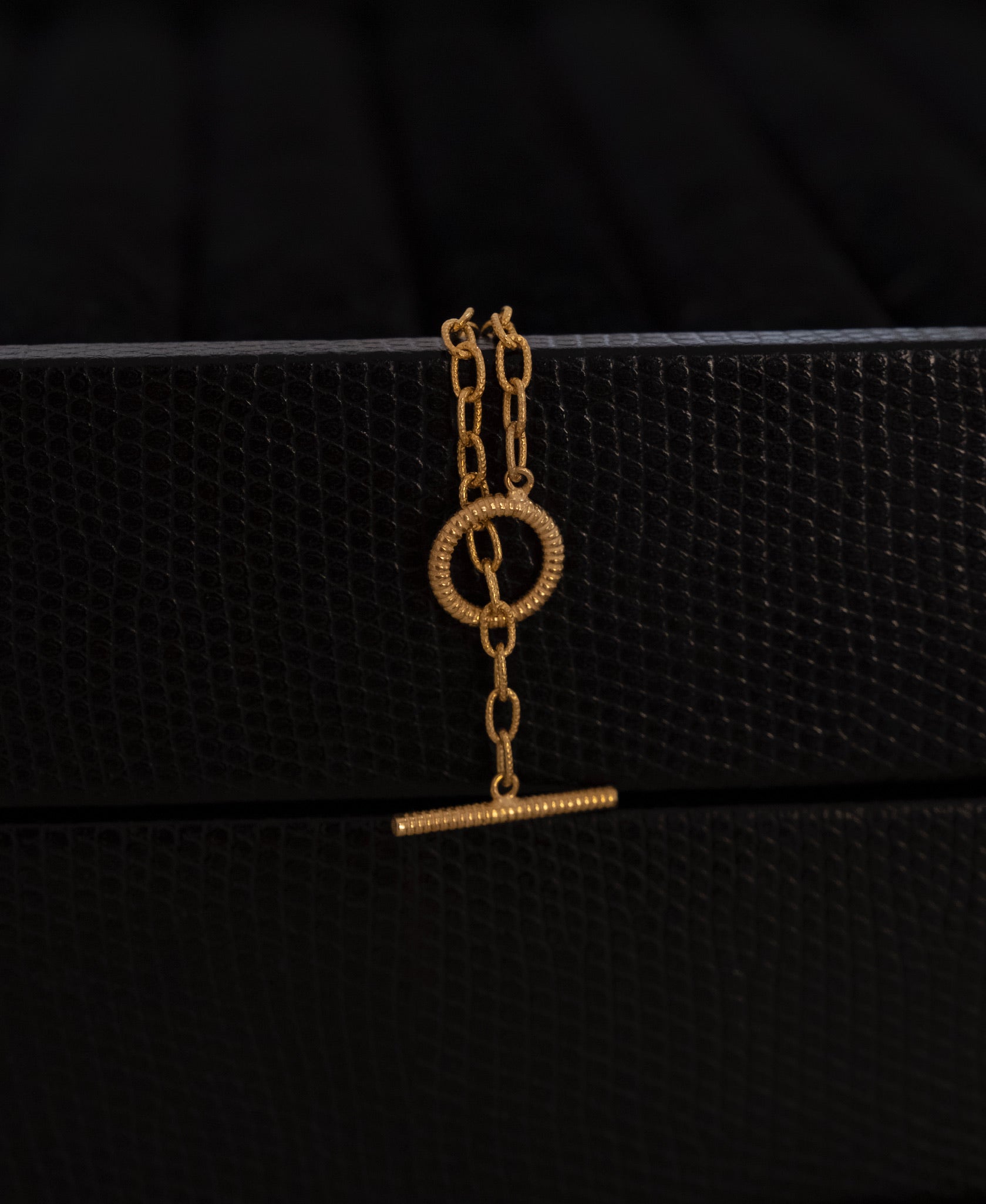 Toggle Chain Link Bracelet-Bracelets-Anushka Jain Jewellery