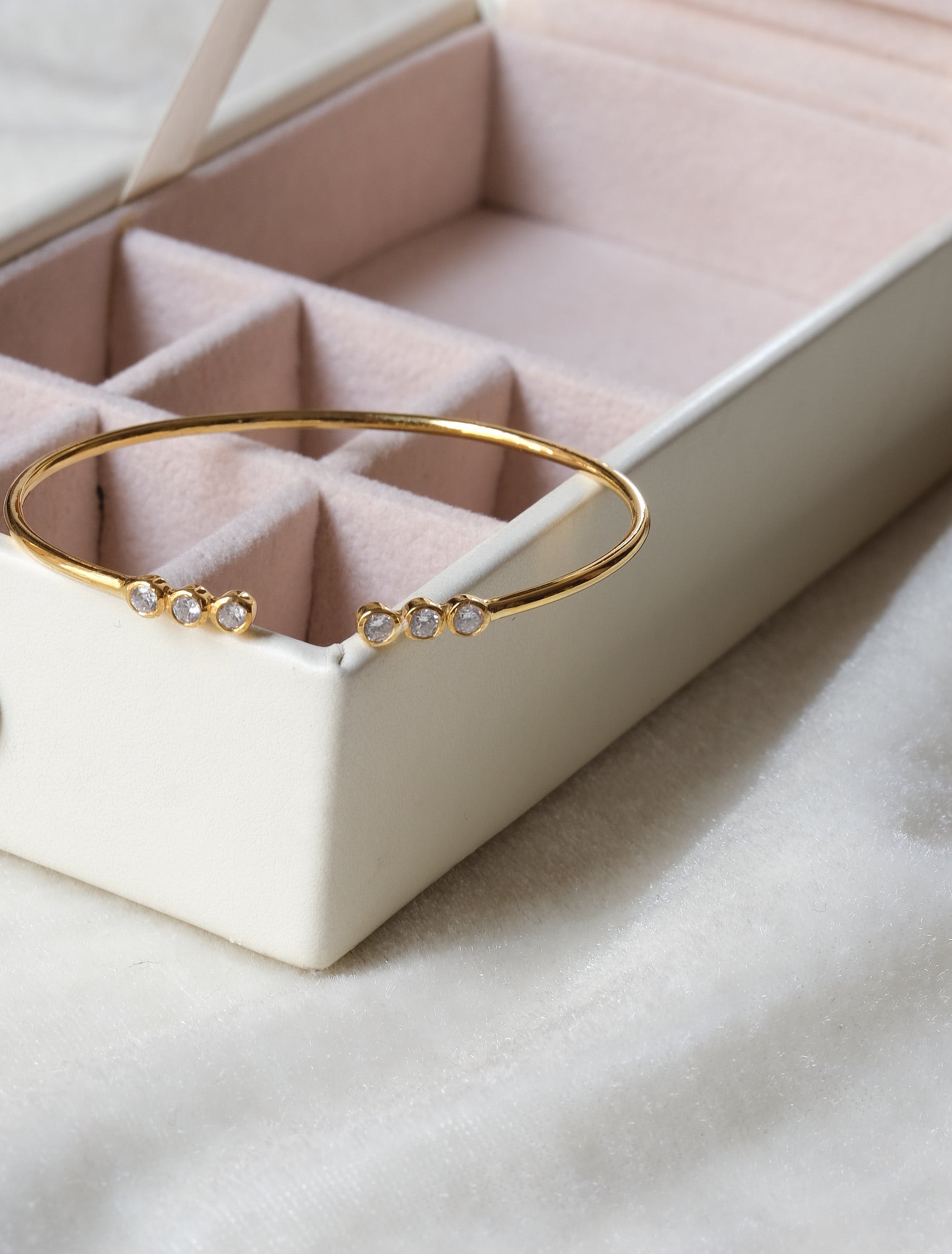 Tri Diamond Cuff-Bracelets-Anushka Jain Jewellery