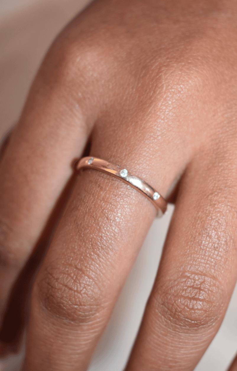 अनुष्का शर्मा की Engagement Ring की करोड़ो में है कीमत, हमेशा करती हैं कैरी